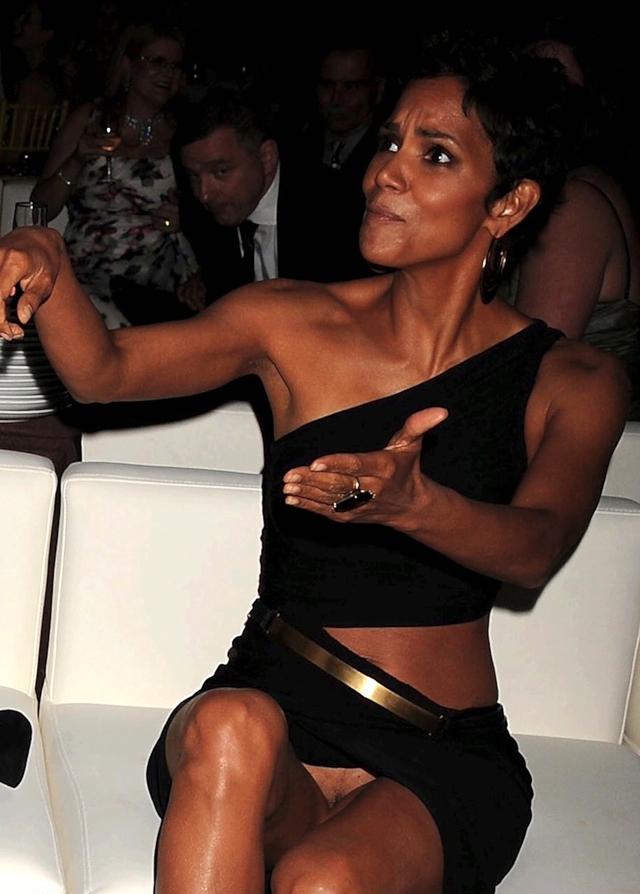 public up skirt pic picture pussy pic makes day upskirt ever this greatest memorial weekend halle berry
