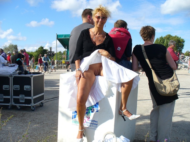 public upskirt photo porn photo pussy voyeur public upskirt flashing oops