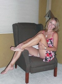 Dress Upskirt Pics blonde wife summer dress upskirt peek