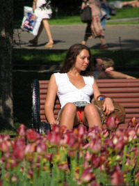 Public Up Skirt Pic park upskirt sitting